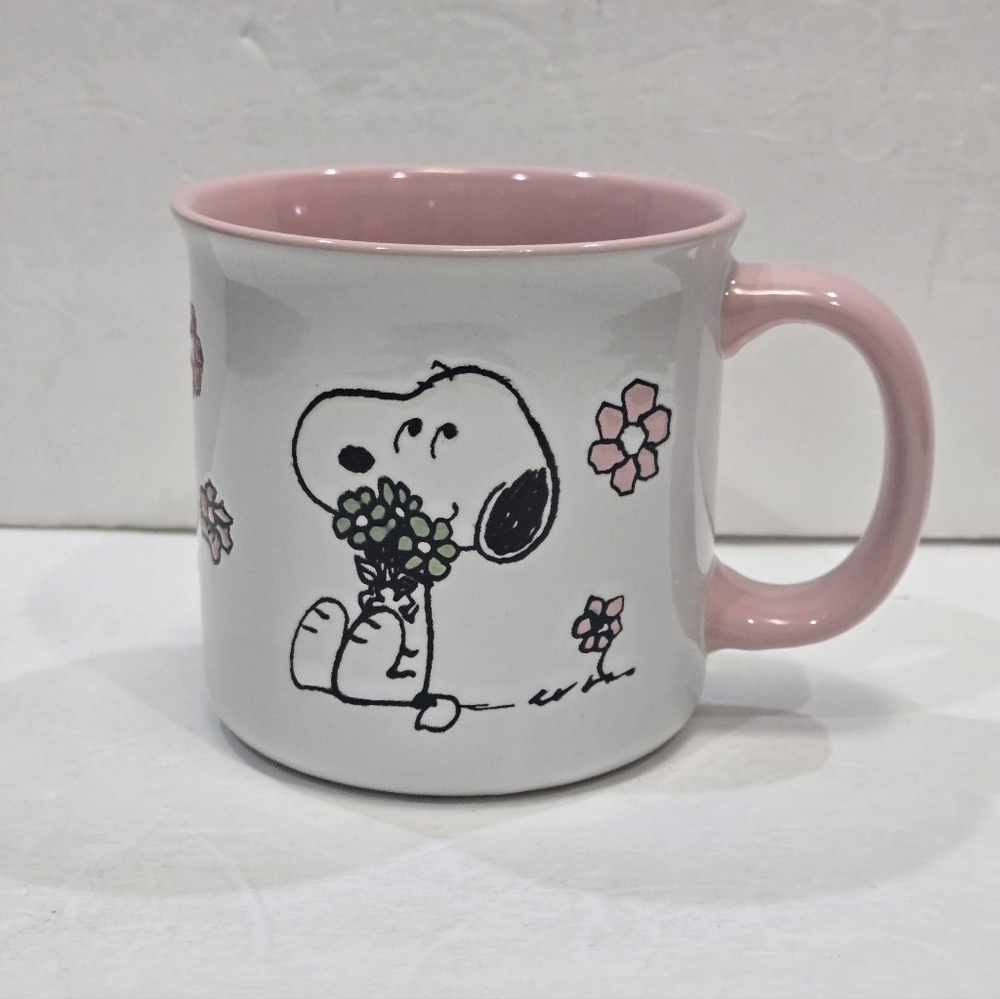 Peanuts Snoopy & Flowers White & Pink 21 oz Mug NWT!